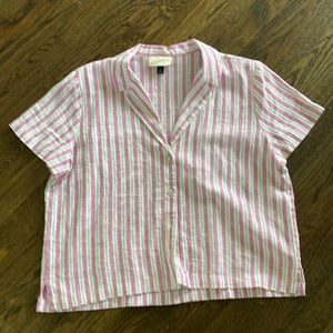 Size M boxy slightly cropped button up top